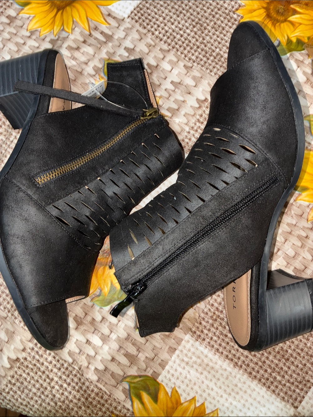 torrid Black Open-Toe Slingback Heels with Cutout Detail - Picture 2 of 10